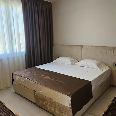 Nova Appartement Golem (Tirana)